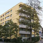 Swiss Star Oerlikon - Self Check-in アパート